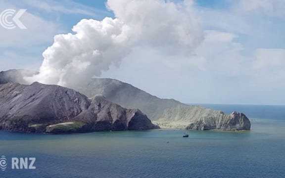 Whakaari White Island like 'Chernobyl' - helicopter paramedic