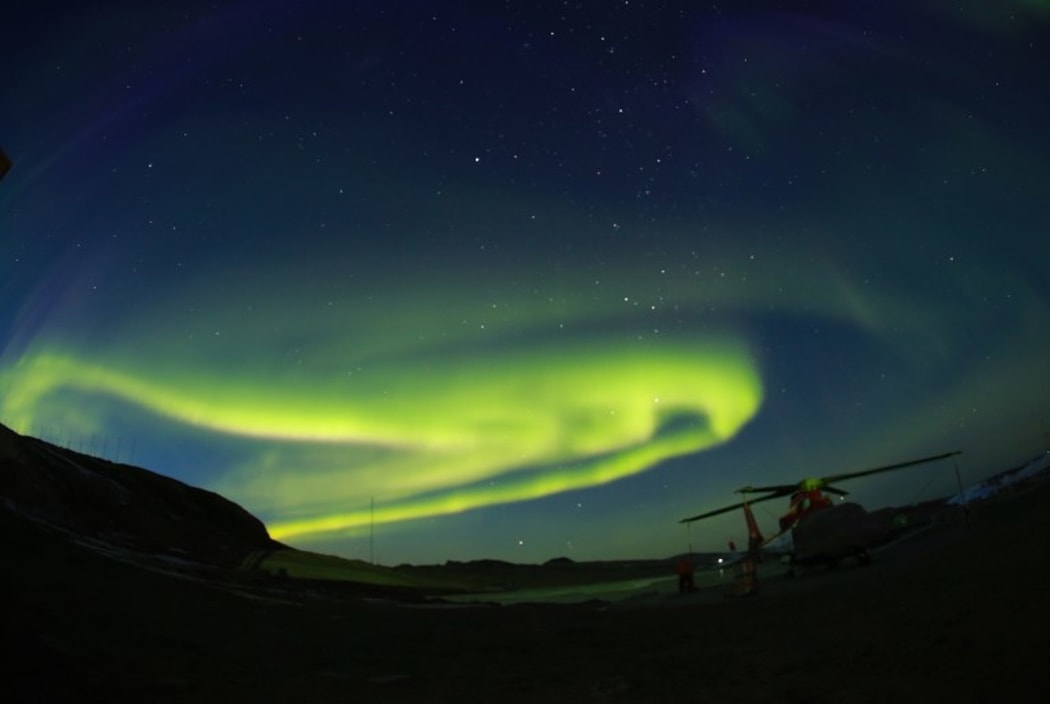 - BEIJING, March 5, 2017 (Xinhua) -- Photo taken on March 2, 2017 shows aurora australis in the sky over the Zhongshan Antarctic Station, a Chinese scientific research base in Antarctica.