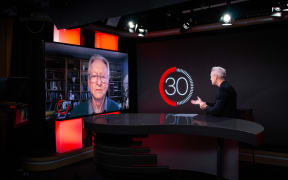 Geoffrey Hinton appearing on season 3 of '30 with Guyon Espiner'.