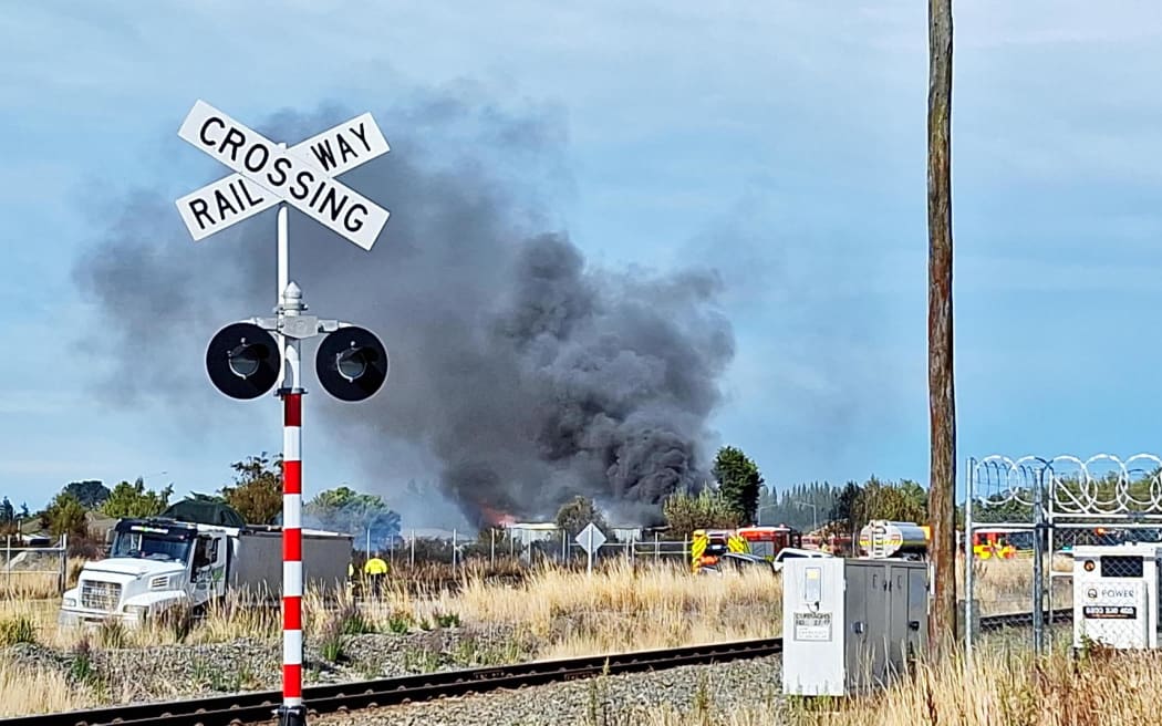 Fire near Rolleston picks up again