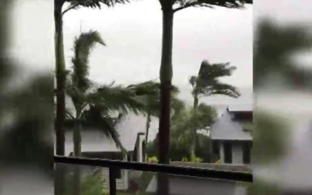 The first effects of Cyclone Debbie on Monday.