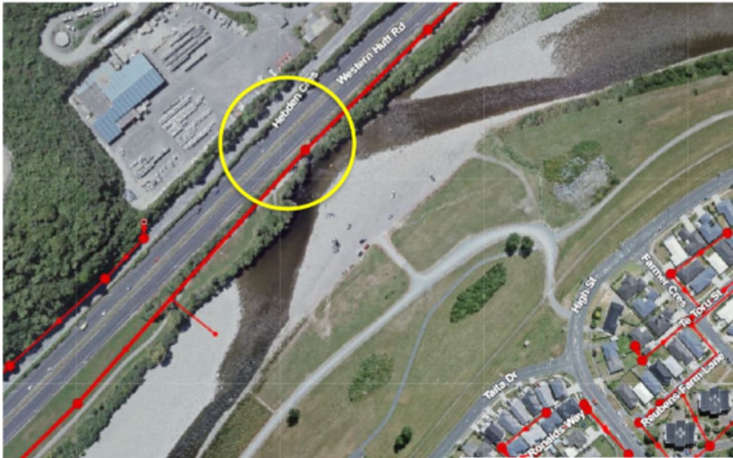 An aerial image of Taitā Rock, the river and SH2.