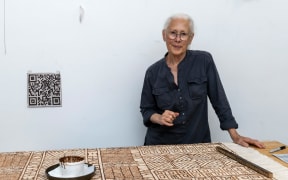 Robin White in Laka studio, 2022