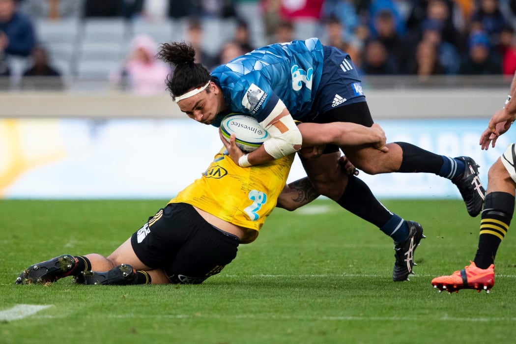Blues prop Alex Hodgman playing against the Hurricanes in Super Rugby Aotearoa.