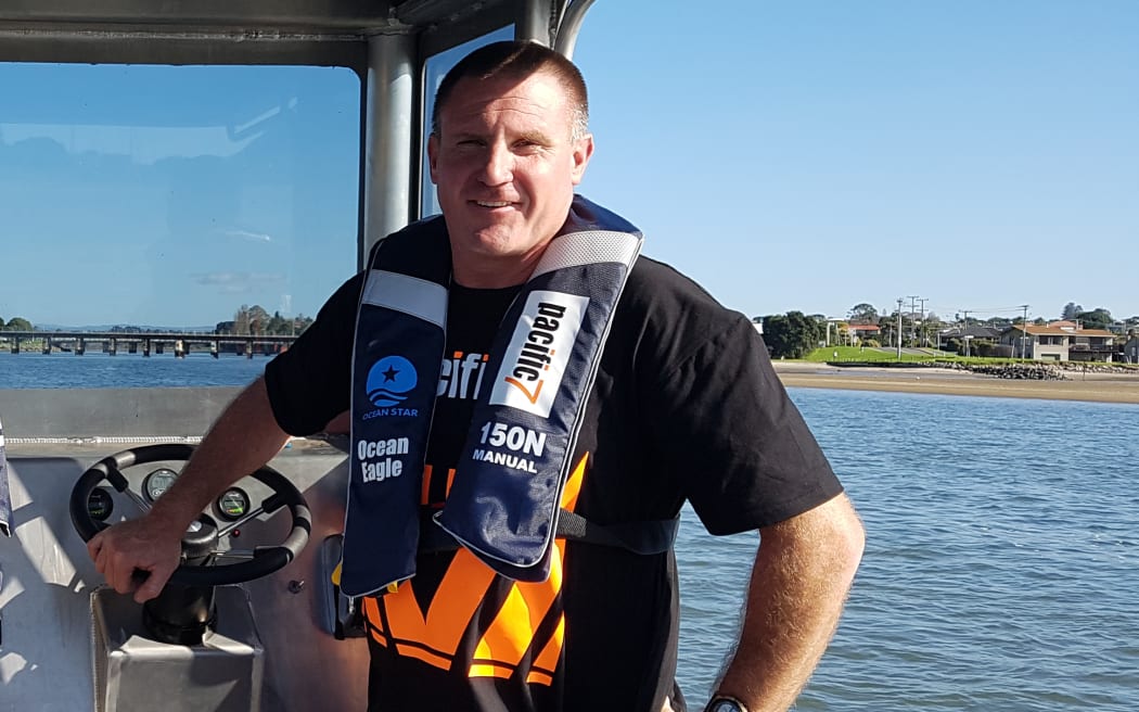 New electric boar on Tauranga Harbour.
Photo John Cousins.