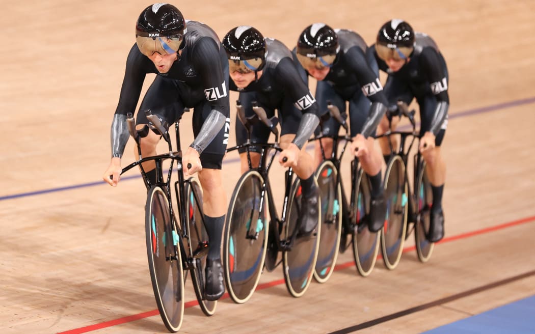 New Zealand men's team pursuit in qualifying