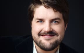 Tenor Oliver Sewell