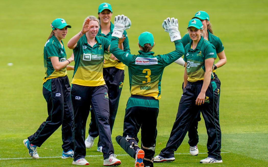 Hinds celebrate a wicket. Central Hinds v Auckland Hearts, Round 1, Hallyburton Johnstone Shield, Pukekura Park, New Plymouth, New Zealand, Saturday 21 November 2020.