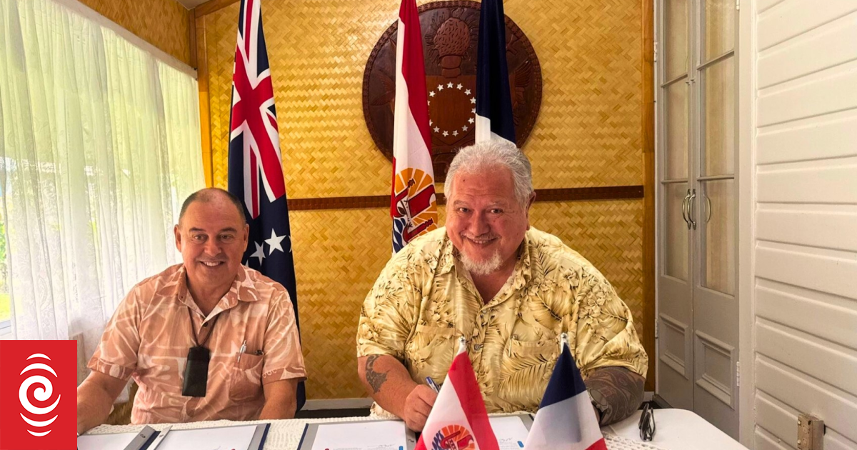 French Polynesia, Cook Islands sign air services agreement