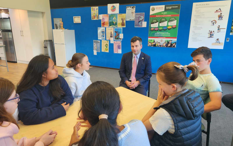 Different educational regions could help attendance battle - Seymour | RNZ