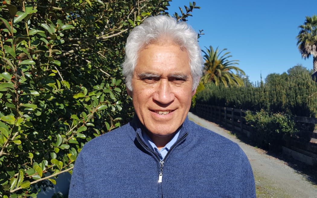 Wayne Morris's 11 Amazon Parrots have been taught te reo Māori.