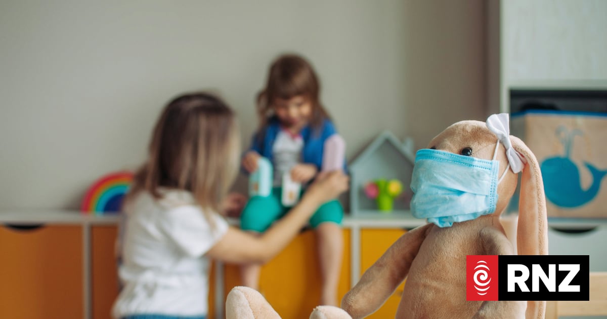 Child flu hospitalisations fall for first time since August
