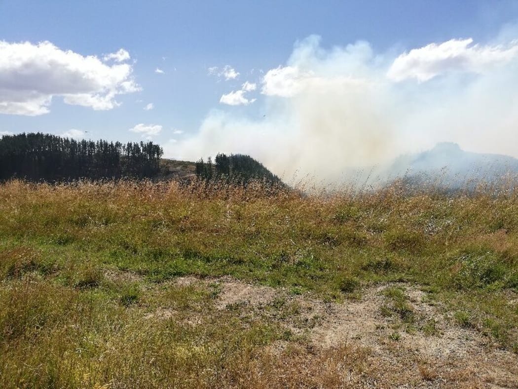 Napier fire as seen from Tangoio Marae.
