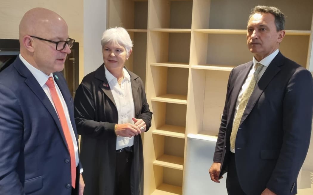 Senior responsible officer for the Project Maunga redevelopment of Taranaki Base Hospital, Rosemary Clements, shows Minister for Mental Health Matt Doocey and New Plymouth MP David McLeod around Te Puna Wai Kātea.