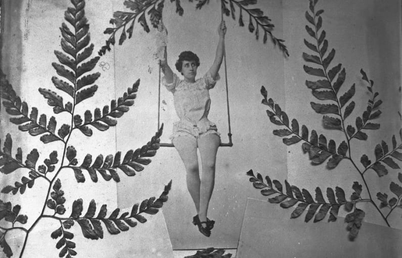 Leila Adair in 1894 preparing for her ascent in Palmerston North