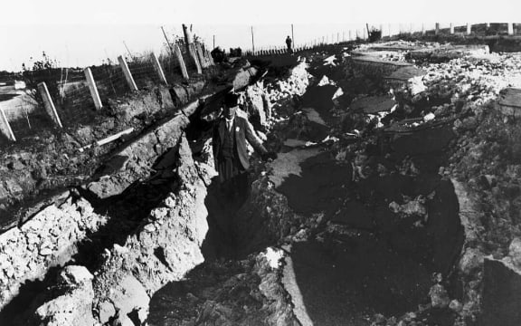 Main Road, Napier, damaged by the 1931 Hawke's Bay earthquake. Ref: 1/2-135774-F. Alexander Turnbull Library, Wellington, New Zealand. /records/22803739