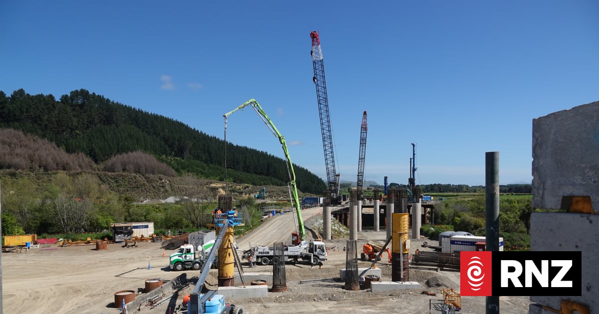 Final section of Ōtaki to North of Levin highway taking shape