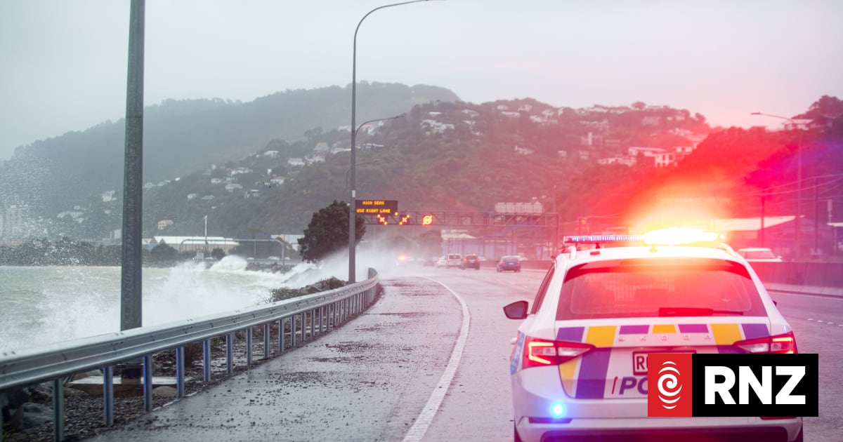 Wind, snow, rain and swells pound North Island amid severe weather warnings