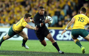 Waisake Naholo beats Bernard Foley.