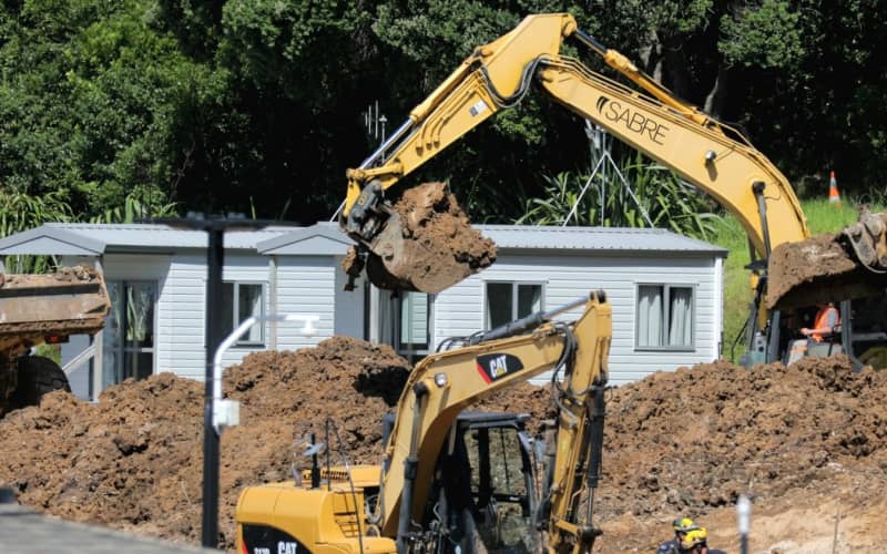 Work resumes at Mount Maunganui landslide site 26/01