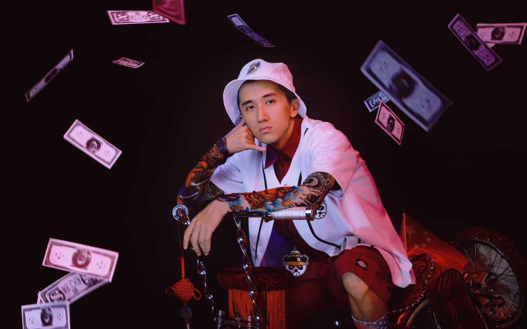 AKLA is an Auckland-based Chinese hip-hop fusion collective with 16 members aged between 20 and 40.