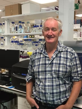 Dr Russell Snell