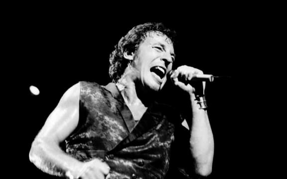 Bruce Springsteen performs on October 10, 1988 during an Amnesty International concert in Abidjan.