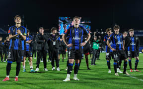 Auckland thank their fans.