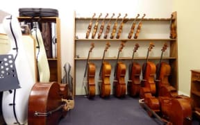 A memorial concert for luthier and musician Ian Lyons is being held