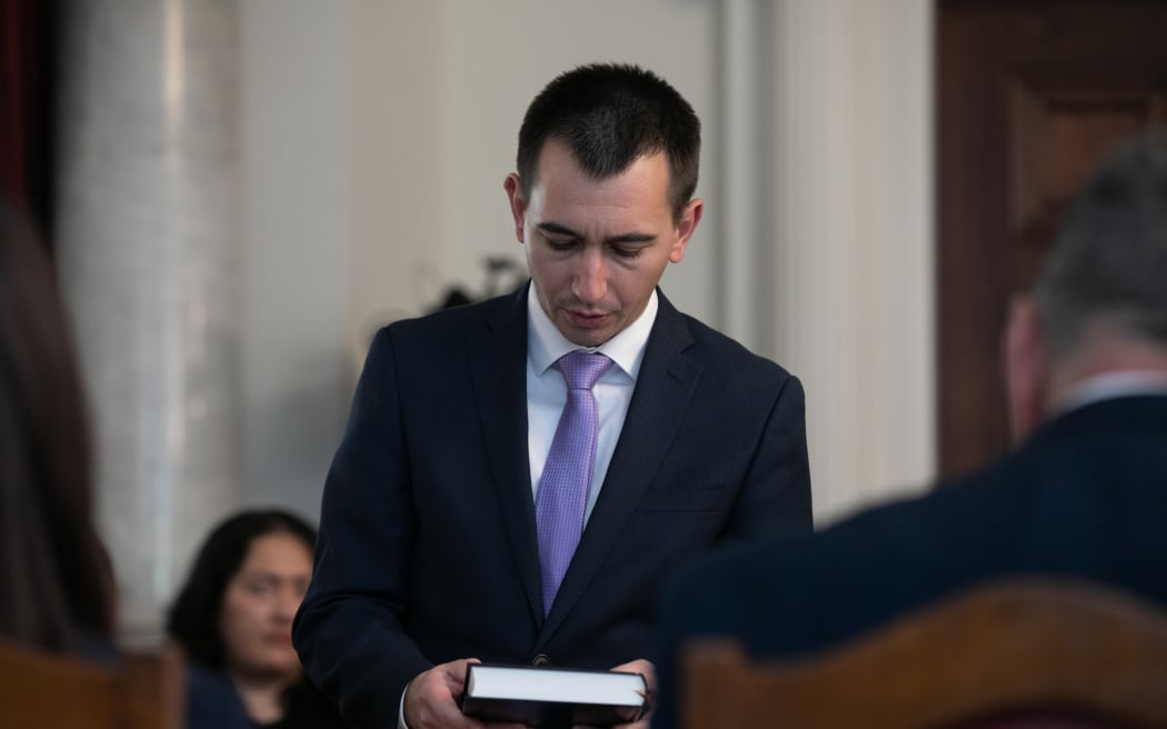 Becoming a member of the executive: Pakuranga MP Simeon Brown of the National Party swears allegiance before the Governor-General at Government House, 27 November 2023.