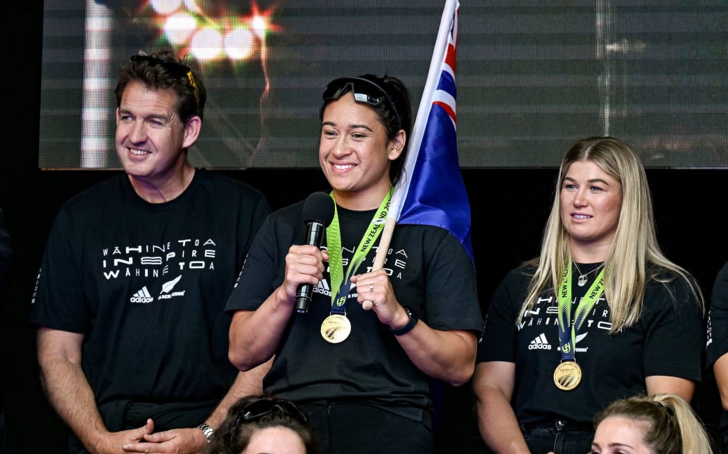 Kennedy Simon of New Zealand speaks.
New Zealand Black Ferns Thank You Aotearoa - Celebrate #LikeaBlackFern event at Te Komititanga Square, Auckland, New Zealand on Sunday 13 November 2022. Mandatory credit: Alan Lee / www.photosport.nz