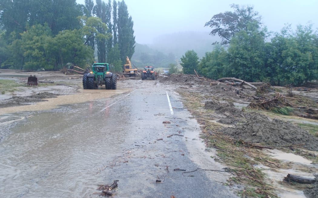 On a road in Te Reureu.