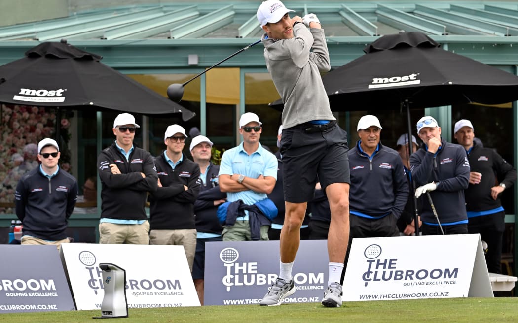 High jumper Hamish Kerr at a celebrity golf event.