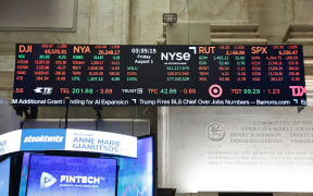 NEW YORK, NEW YORK - AUGUST 01: Stock market numbers are displayed on the floor of the New York Stock Exchange during afternoon trading on August 01, 2025 in New York City. All three major stock indexes tumbled with the Dow Jones leading the way losing over 500 points amid signs of a weakening economy and U.S. President Donald Trump’s modified tariff rates.   Michael M. Santiago/Getty Images/AFP (Photo by Michael M. Santiago / GETTY IMAGES NORTH AMERICA / Getty Images via AFP)