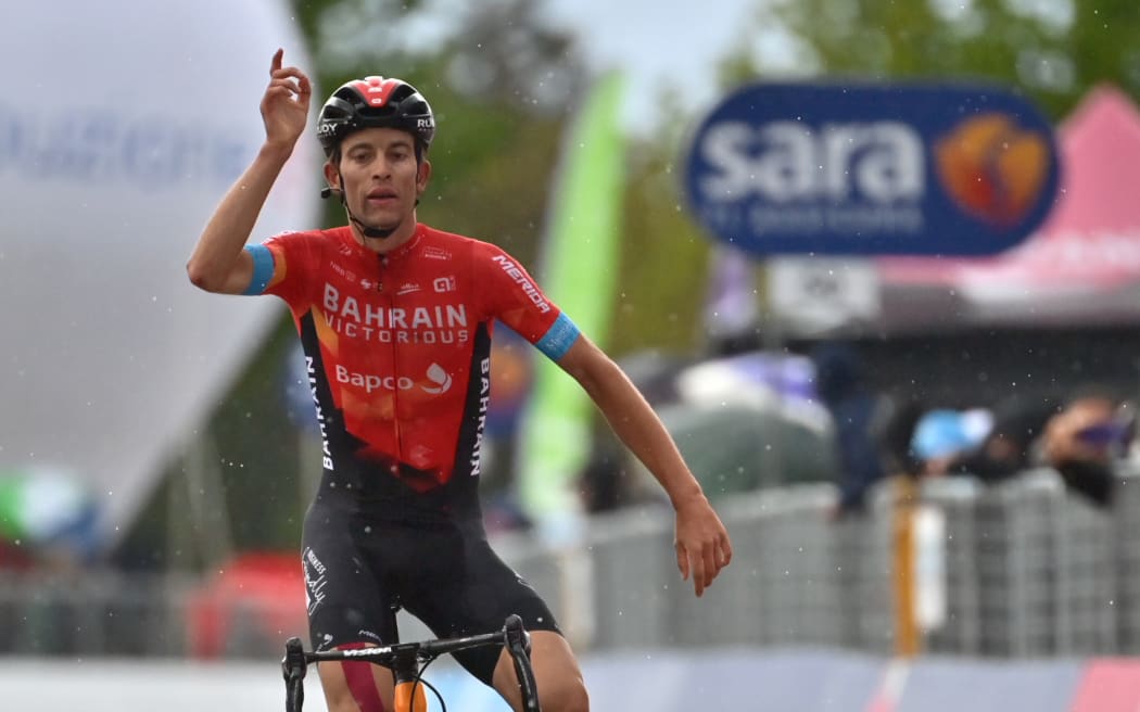 26-year-old Gino Mader crashed on the road towards La Punt and fell into a ravine where he was found unresponsive by the race doctor and resuscitated before being air-lifted to hospital.