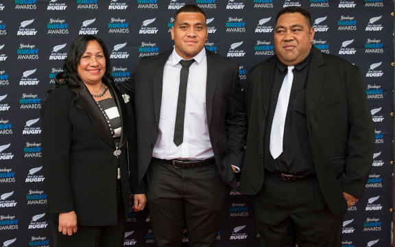 Atu Moli with mother Luseane and father Sione at the 2015 NZ Rugby Awards.