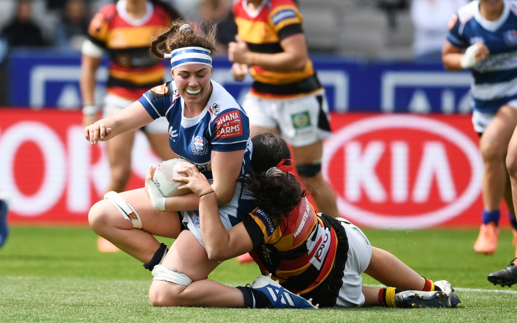 Eloise Blackwell in action for Auckland.