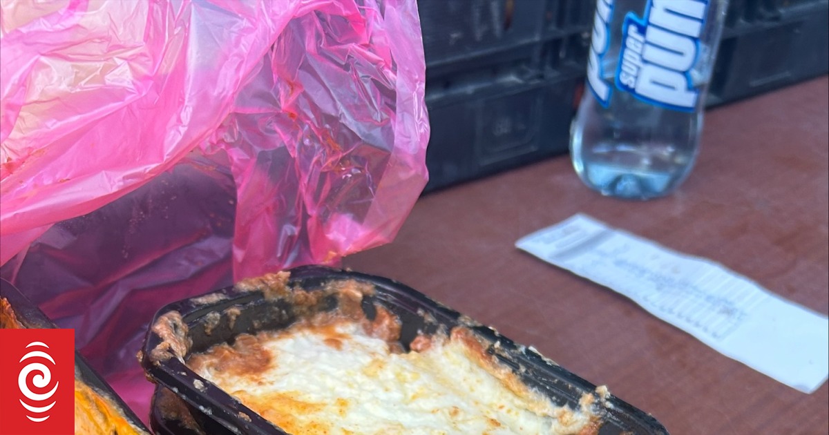 School lunch failures Original contractors ready to offer alternatives