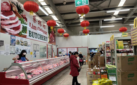 "Chinatown" is a large warehouse located in Botany, which includes an Asian supermarket, a food court with Asian cuisines, and more than 80 Chinese business.