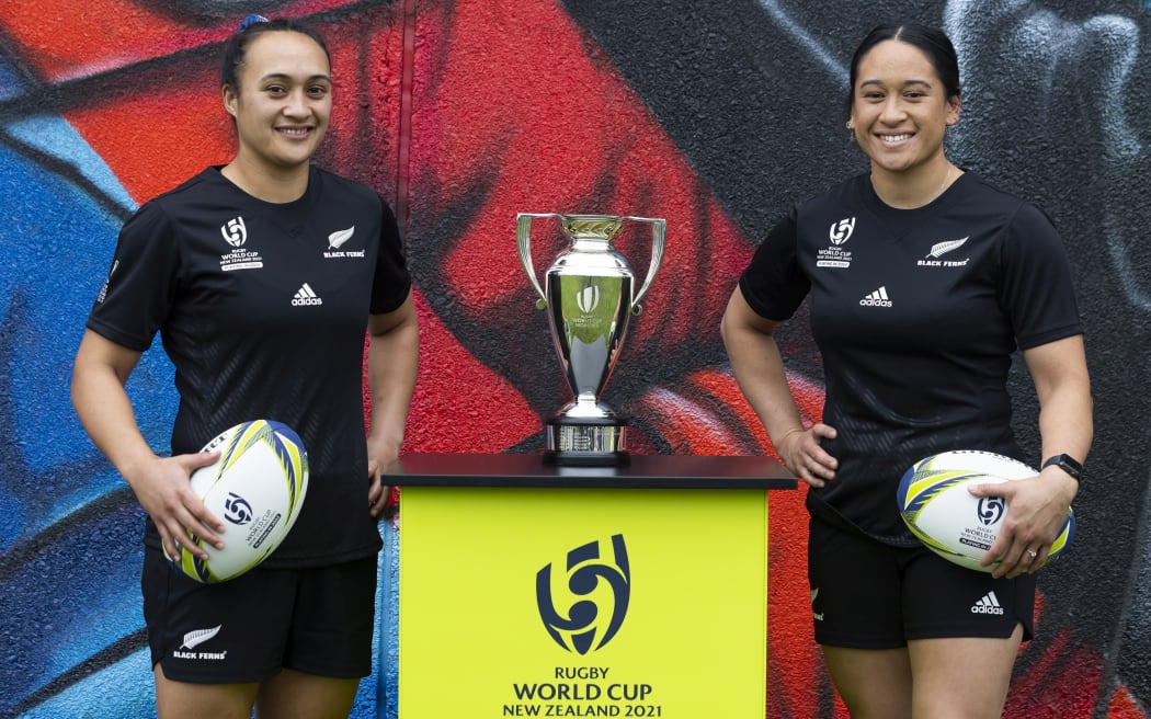 Black Ferns co-captains Ruahei Demant and Kennedy Simon.