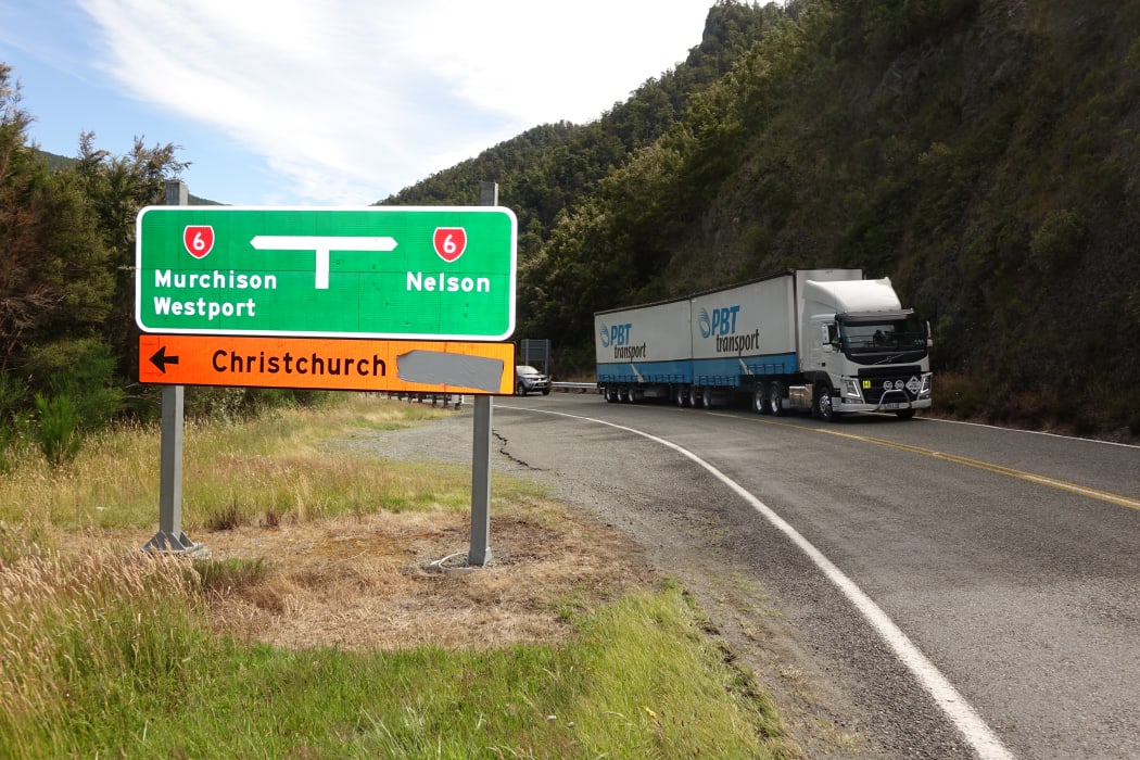 Truck and trailer on road near Murchison