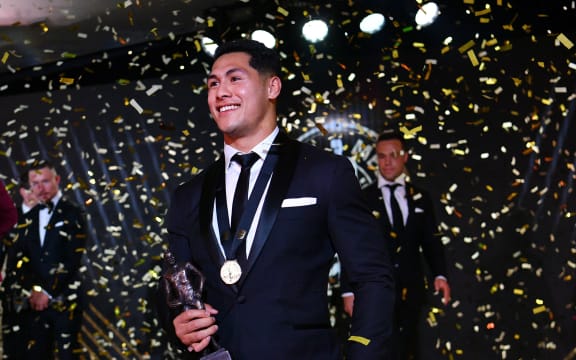Roger Tuivasa-Sheck wins Dally M medal.