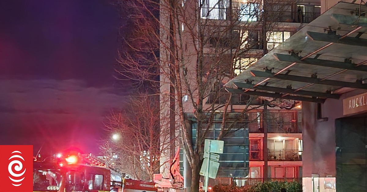 Residents Evacuated After Fire In Auckland Apartment Building Rnz News