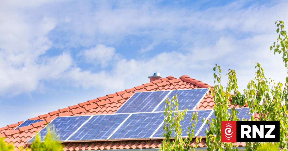 SolarZero in liquidation: 'Feels like a liability on the roof now' | RNZ