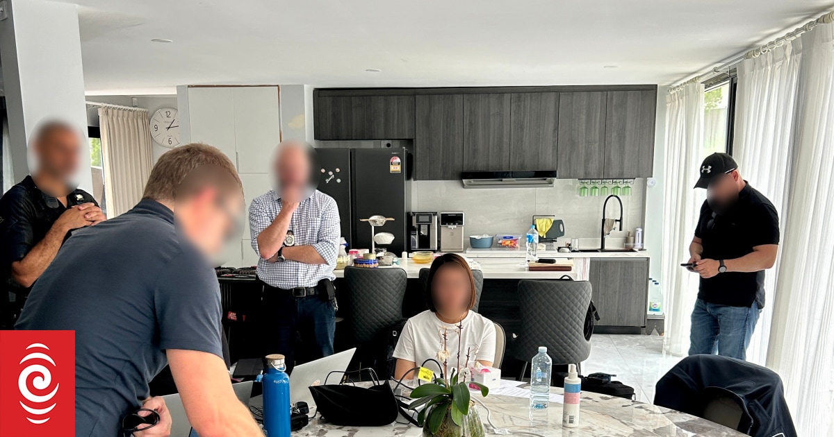 Brisbane woman charged with importing 71.5kg of meth in 'black flight' from PNG to Australia - Vimarsana News