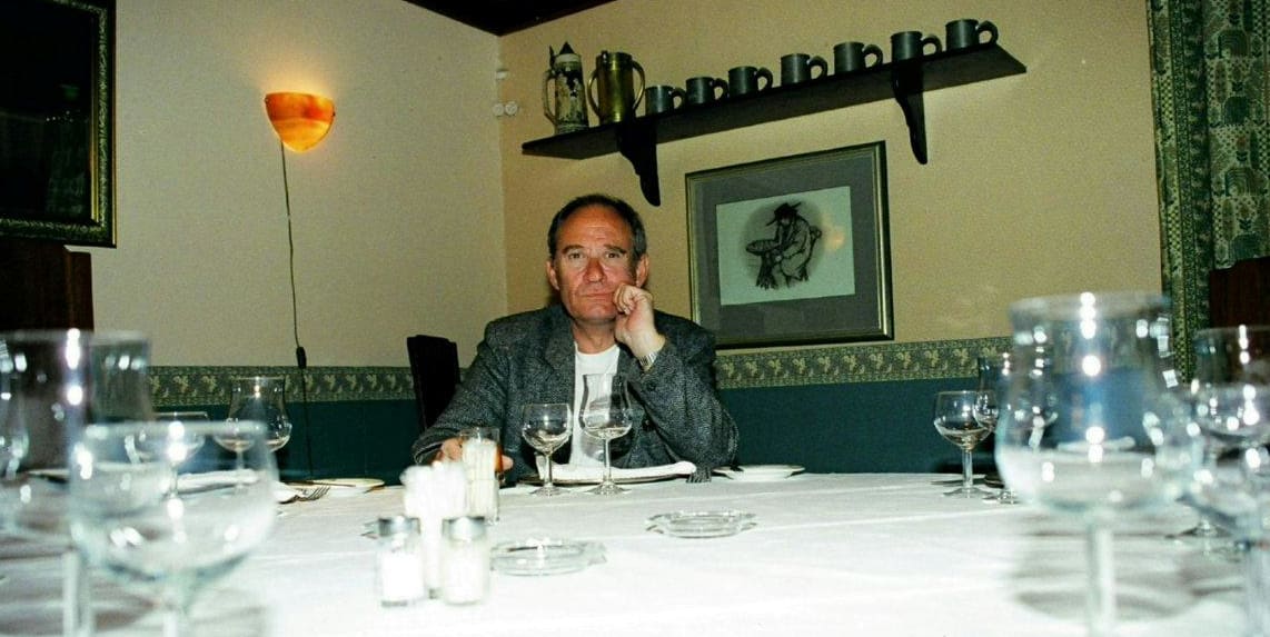 Marshall Walker at Sibelius's table, the Konig, Helsinki.