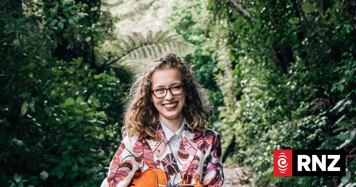 Viola player heads from Wellington to Wales | RNZ