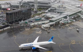 The first United Airlines plane to fly direct between San Francisco and Christchurch has landed at Christchurch International Airport.