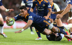 Malakai Fekitoa in action for the Highlanders