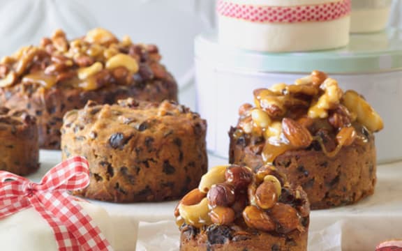 Little Christmas Cakes